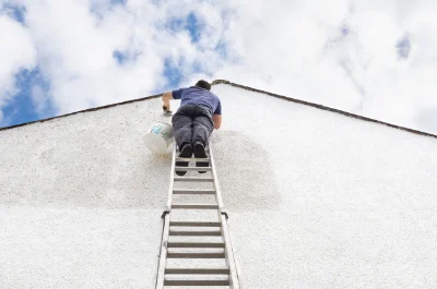 Peinture extérieure à Laval-Saint-Roman — façades et ravalement